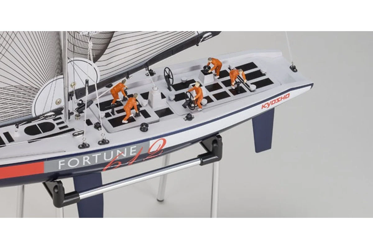 40042S | Kyosho 1/40 Fortune 612 III Racing Yacht RTR RC Sail Boat 4 40042S | Kyosho 1/40 Fortune 612 III Racing Yacht RTR RC Sail Boat - Image 2